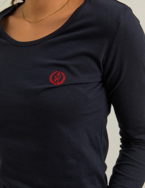 Camiseta manga larga negro y bordado en rojo