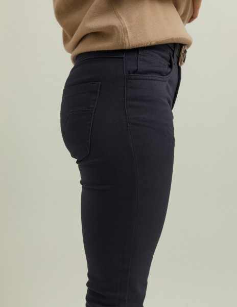 Pantalón chino azul oscuro