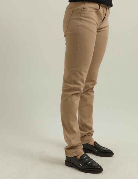Pantalón chino marrón