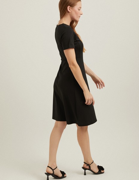 Vestido midi negro